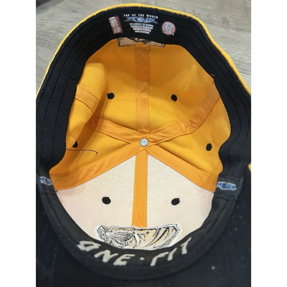 Missouri Mizzou‎ Tigers Fitted Hat Cap Embroidered Logo One Size Very Good Cond